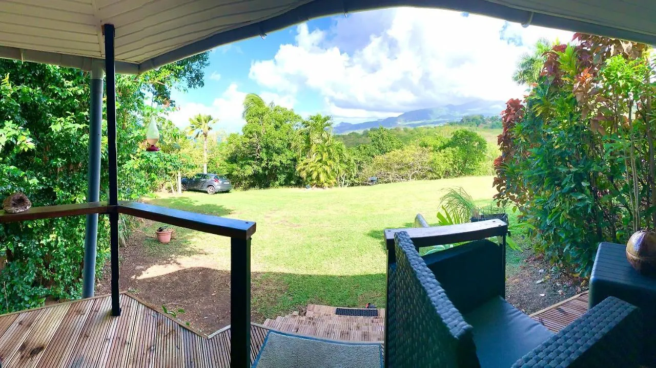 Holiday home Lodge Colibris: Panoramic Sea and Mountain Views near Caribbean Beach Le Carbet