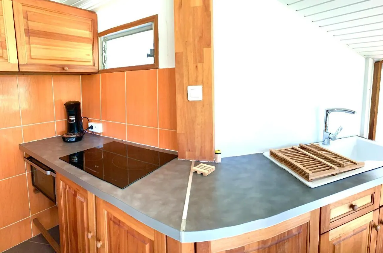 Holiday home Lodge Colibris: Panoramic Sea and Mountain Views near Caribbean Beach Le Carbet
