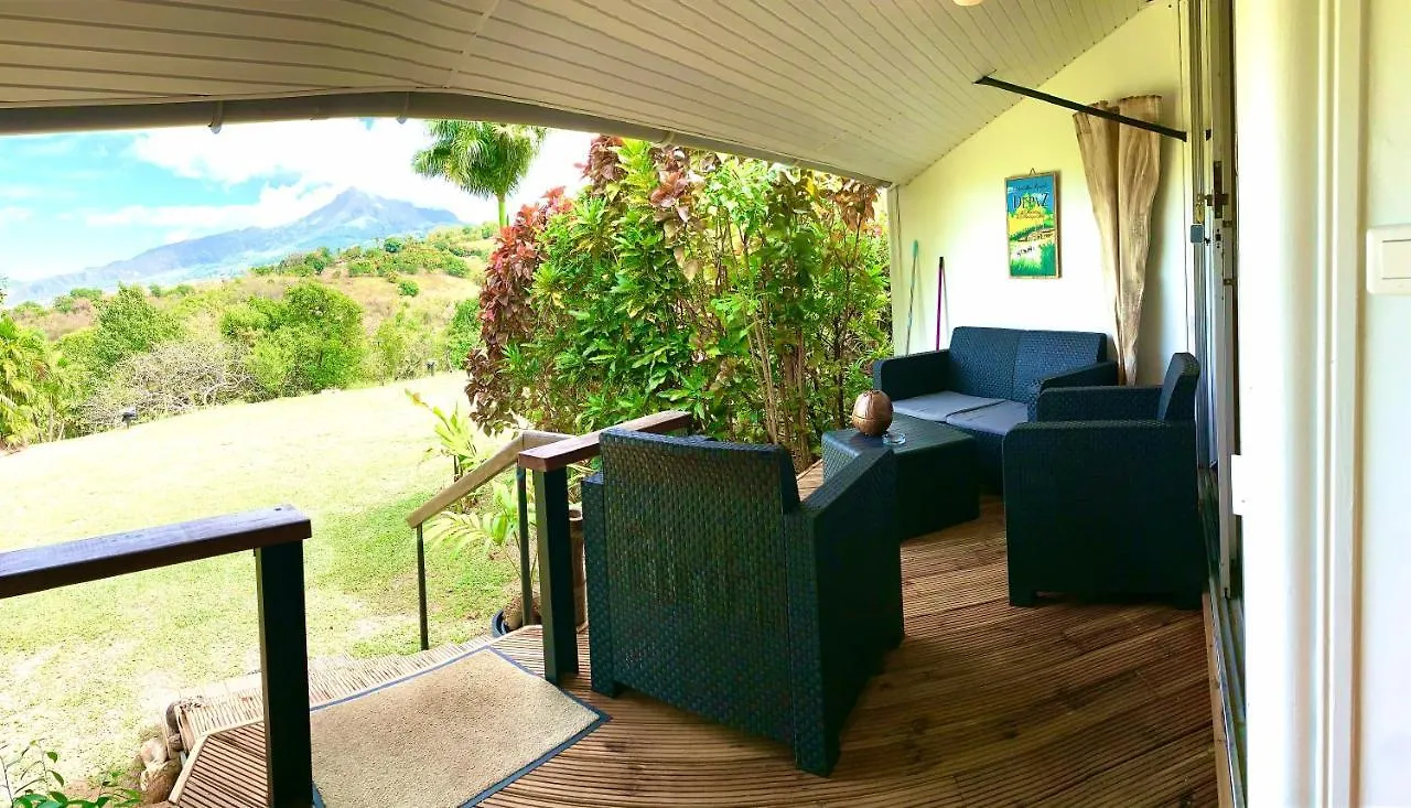 Lodge Colibris: Panoramic Sea and Mountain Views near Caribbean Beach Le Carbet