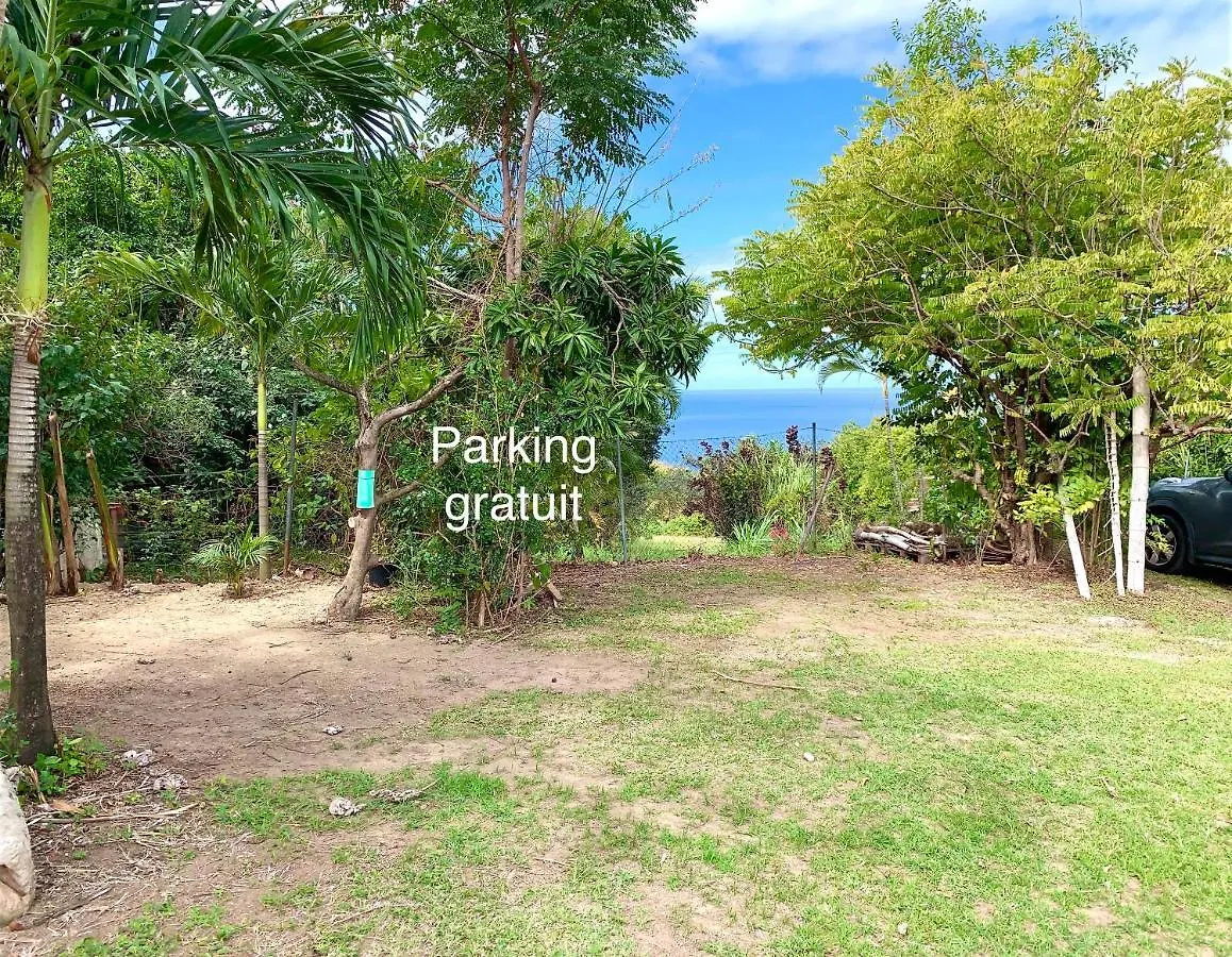 Lodge Colibris: Panoramic Sea and Mountain Views near Caribbean Beach Le Carbet